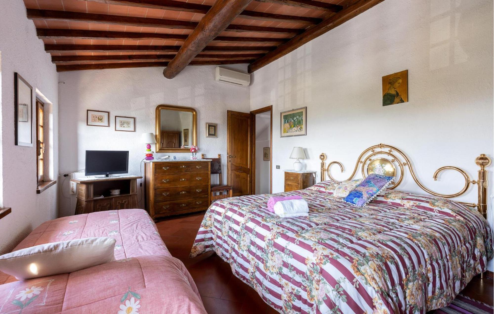 Beautiful Home In Uzzano Pt With Kitchen 外观 照片