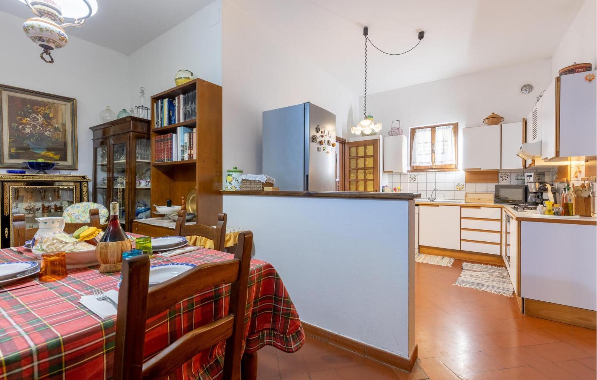 Beautiful Home In Uzzano Pt With Kitchen 外观 照片