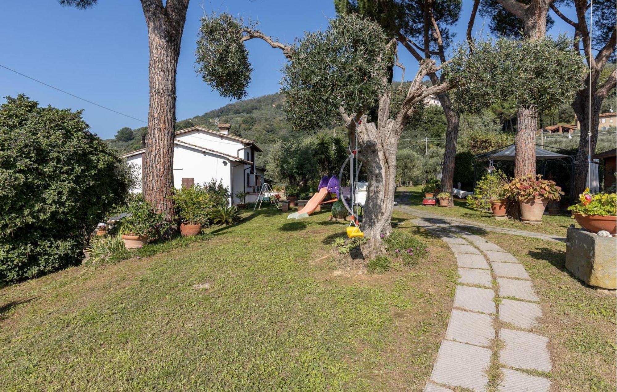 Beautiful Home In Uzzano Pt With Kitchen 外观 照片