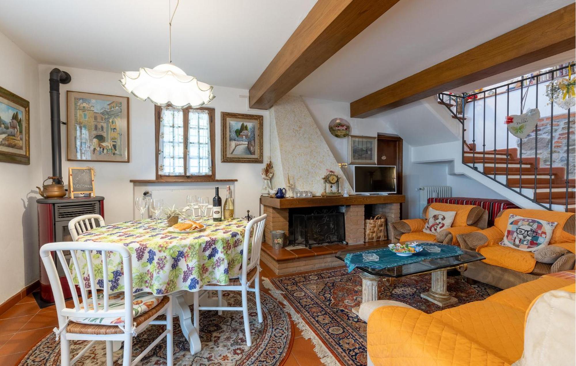 Beautiful Home In Uzzano Pt With Kitchen 外观 照片