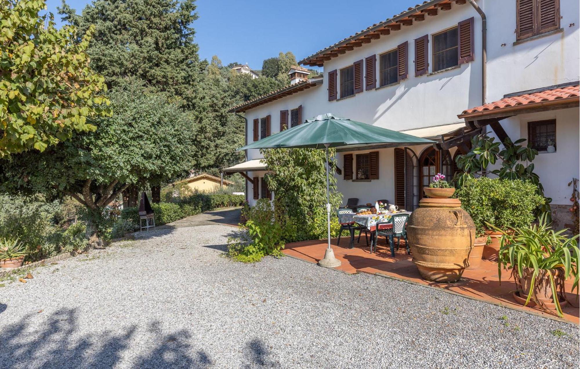 Beautiful Home In Uzzano Pt With Kitchen 外观 照片